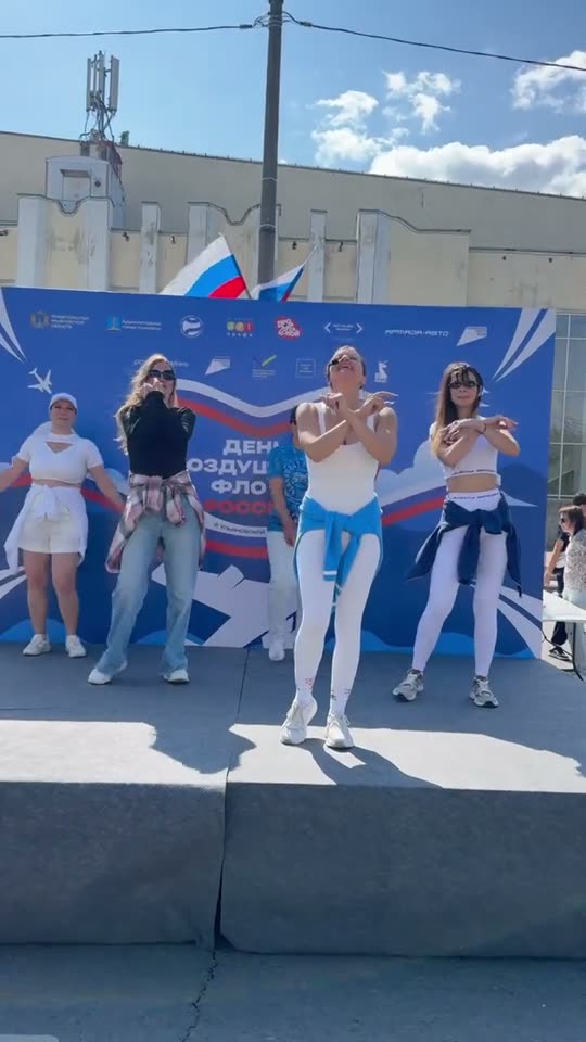 Выступление с ученицами